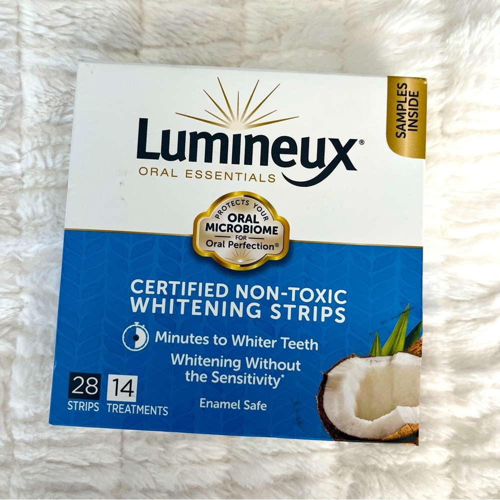 Lumineux Teeth Whitening Strips • Brand New